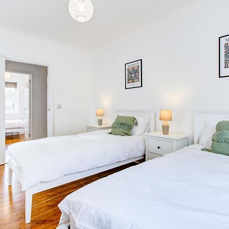 Stylish Two Bedroom Apartment With Free Parking! Romford Zewnętrze zdjęcie